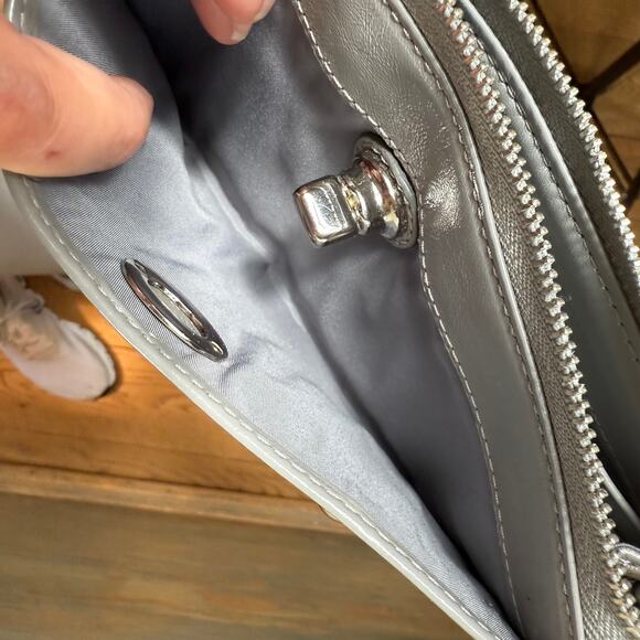 Y2K Coach Monogram Penelope Zippy Wristlet Wallet Gray Patent Metallic Gray C's - Picture 11 of 11